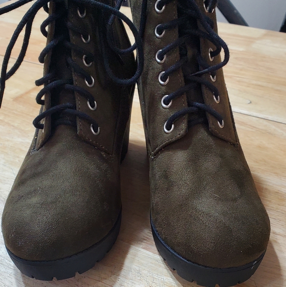 Women's Brown Lace-Up Boots